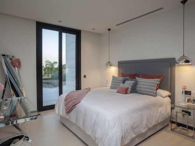 7 Bedrooms Villa in Nueva Andalucía