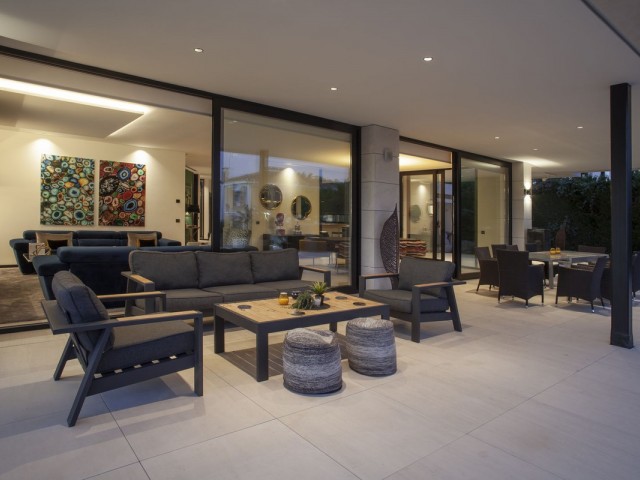 7 Bedrooms Villa in Nueva Andalucía