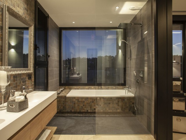 7 Bedrooms Villa in Nueva Andalucía