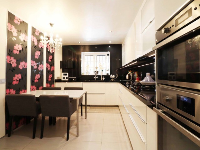 4 Sovrums Radhus i Atalaya