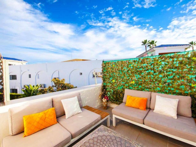 4 Makuuhuoneen Rivitalo Atalaya