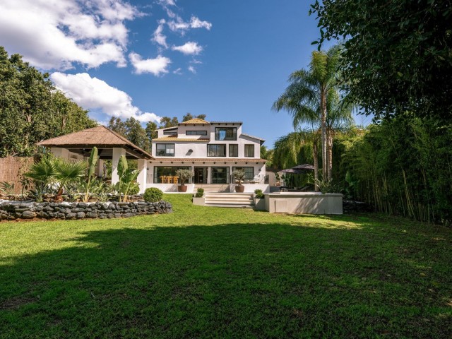 5 Slaapkamer Villa in Nueva Andalucía