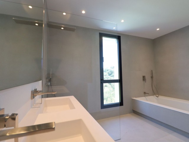 4 Slaapkamer Villa in Elviria