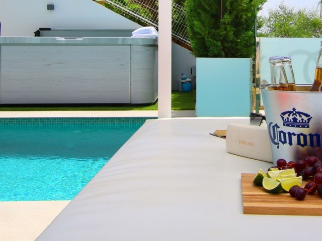 Villa con 5 Dormitorios  en La Cala de Mijas