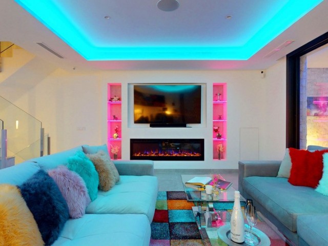 Villa con 5 Dormitorios  en La Cala de Mijas