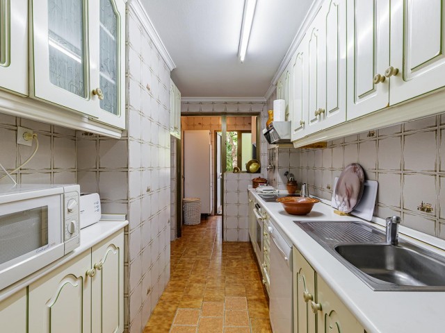 4 Bedrooms Apartment in Marbella