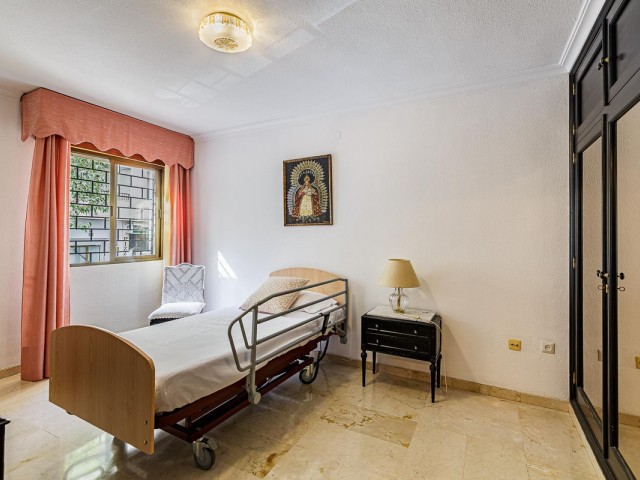 4 Bedrooms Apartment in Marbella