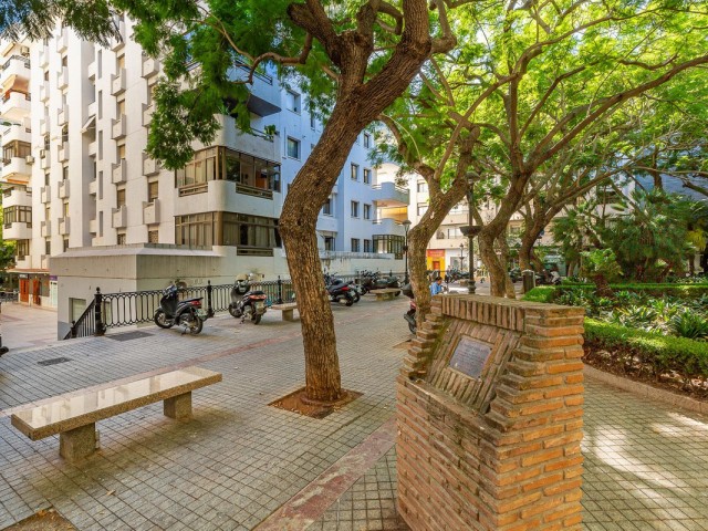 4 Bedrooms Apartment in Marbella
