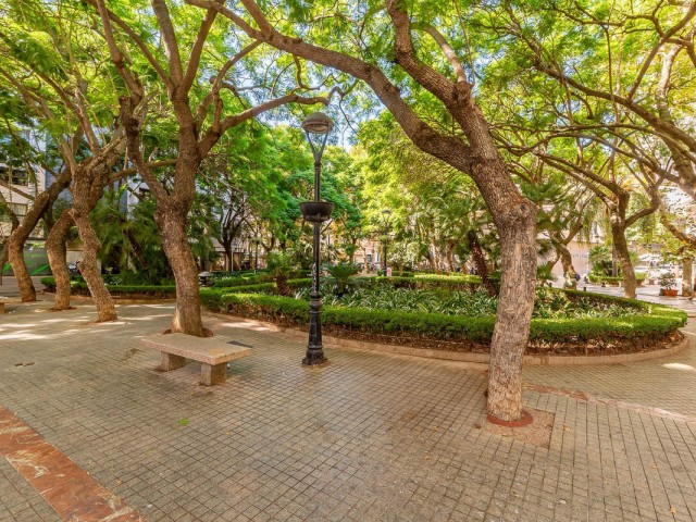 4 Bedrooms Apartment in Marbella