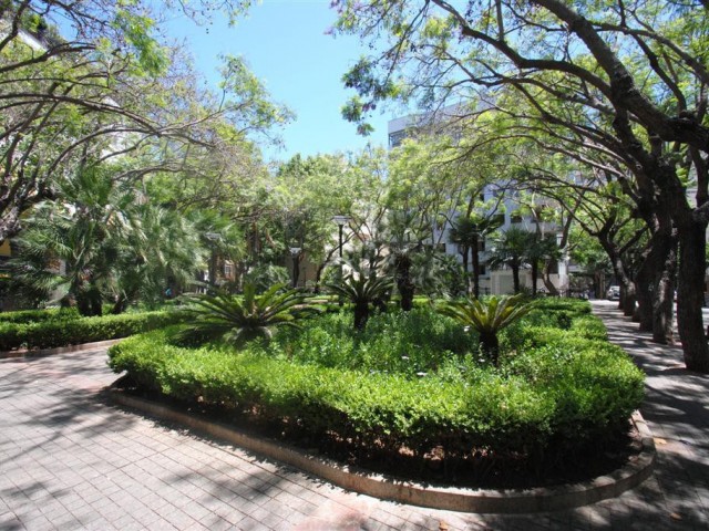 4 Bedrooms Apartment in Marbella