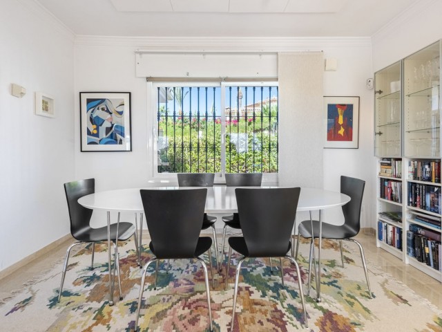 Villa avec 4 Chambres  à Mijas Golf