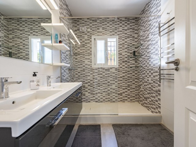 Villa avec 4 Chambres  à Mijas Golf