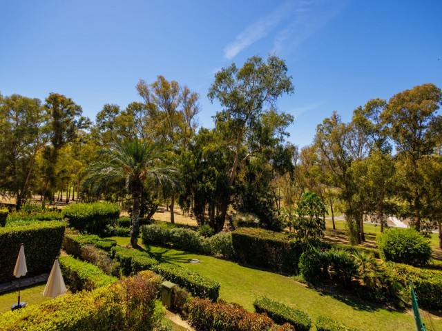 Apartamento con 2 Dormitorios  en Estepona