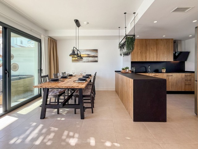 3 Bedrooms Townhouse in El Paraiso