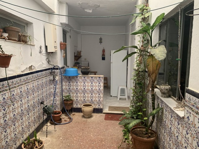 Adosado con 4 Dormitorios  en Estepona