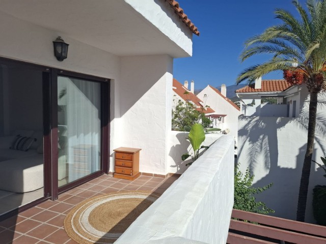 3 Bedrooms Apartment in Nueva Andalucía