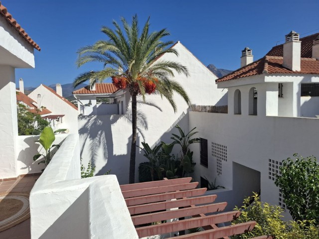 3 Bedrooms Apartment in Nueva Andalucía