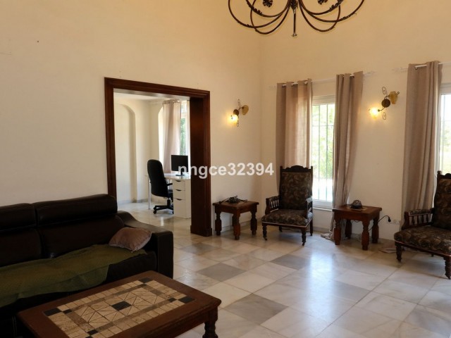 7 Sovrums Villa i Sotogrande