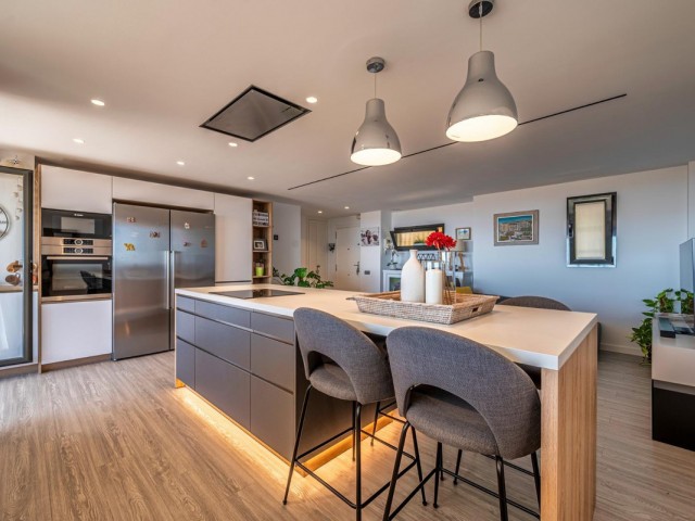 Apartamento con 3 Dormitorios  en Benalmadena Pueblo