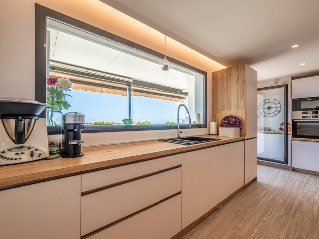 Apartamento con 3 Dormitorios  en Benalmadena Pueblo