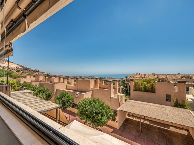 Apartamento con 3 Dormitorios  en Benalmadena Pueblo
