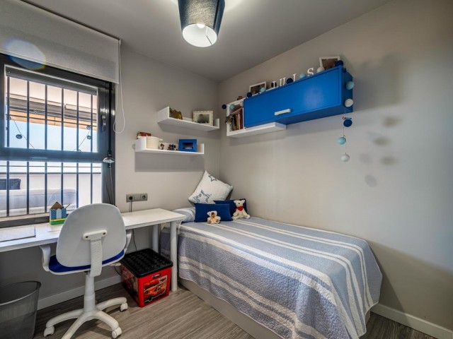 Apartamento con 3 Dormitorios  en Benalmadena Pueblo