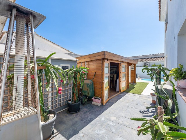 3 Bedrooms Villa in Estepona