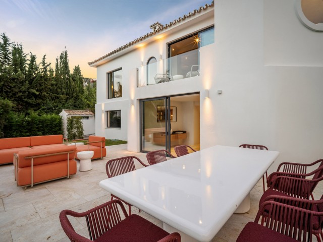 4 Slaapkamer Villa in Nueva Andalucía