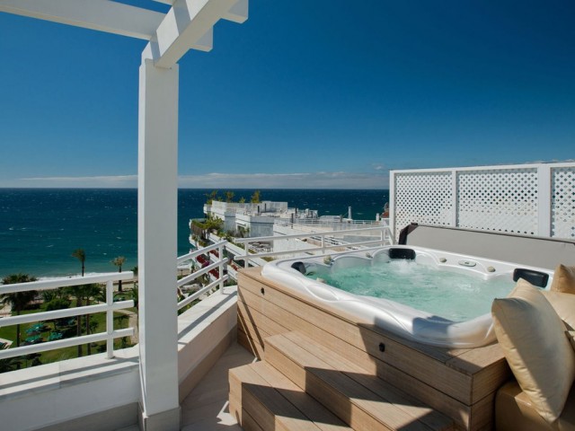3 Bedrooms Apartment in Marbella