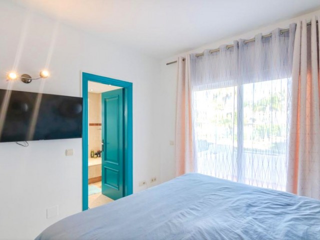 Apartamento con 3 Dormitorios  en Costalita