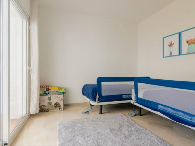 Apartamento con 3 Dormitorios  en Costalita