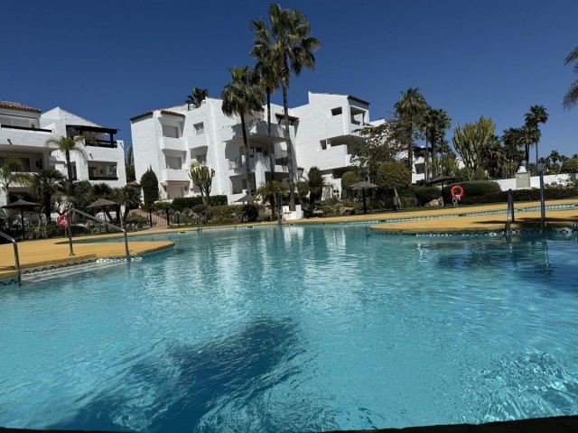 Apartamento con 3 Dormitorios  en Costalita