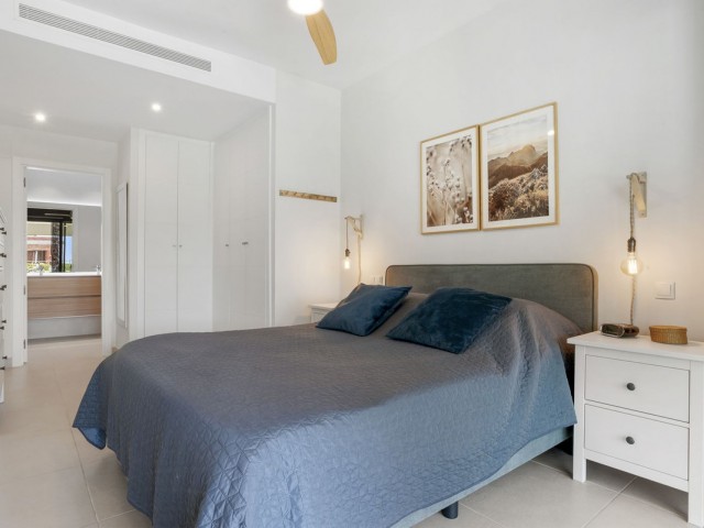 Apartamento con 2 Dormitorios  en Estepona