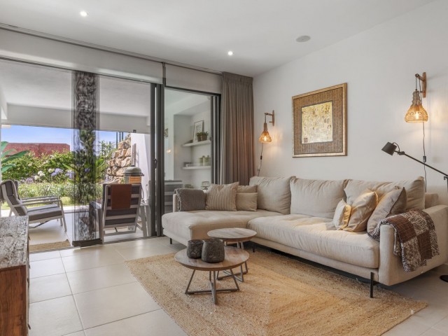 Apartamento con 2 Dormitorios  en Estepona