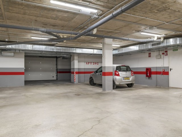 Apartamento con 2 Dormitorios  en Estepona