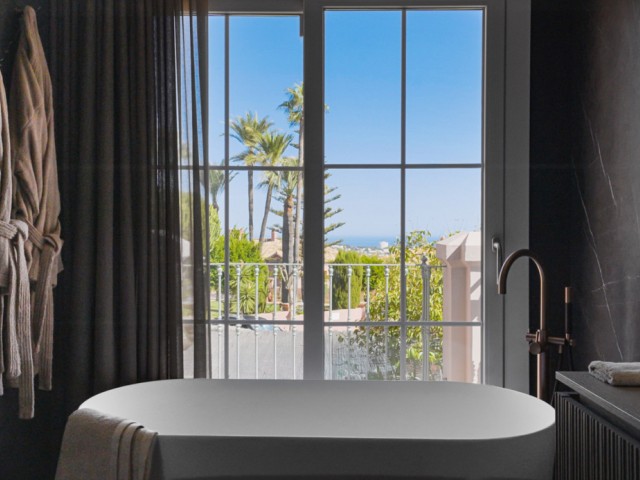 3 Bedrooms Townhouse in Benahavís