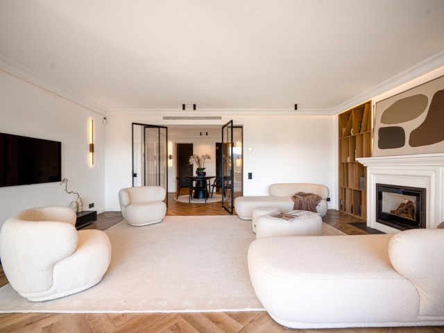 3 Bedrooms Townhouse in Benahavís