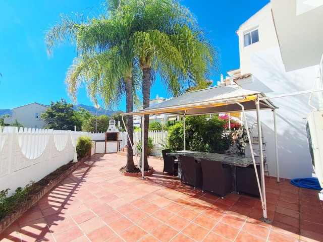 5 Bedrooms Villa in Benalmadena