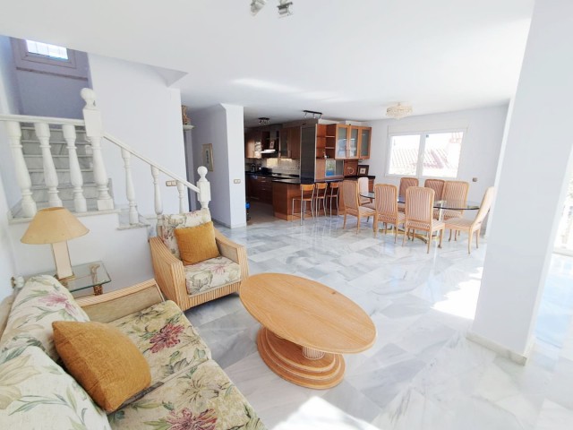 5 Bedrooms Villa in Benalmadena
