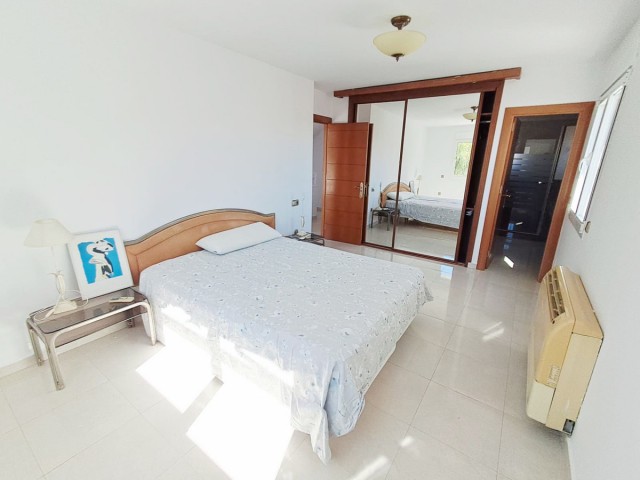 5 Bedrooms Villa in Benalmadena