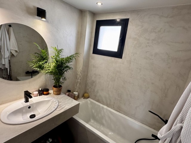 3 Bedrooms Apartment in Nueva Andalucía