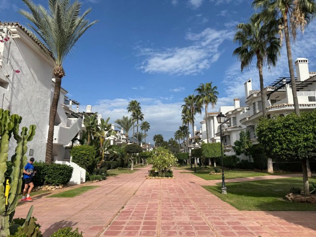 3 Bedrooms Apartment in Nueva Andalucía