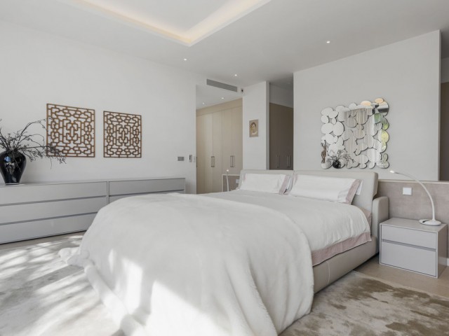 7 Sovrums Villa i Benahavís