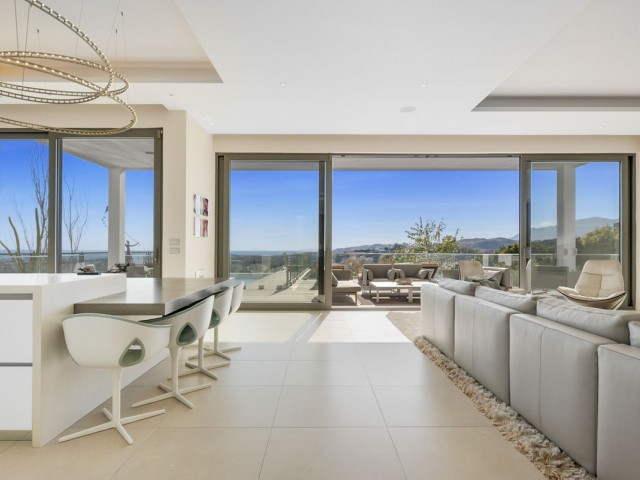 7 Bedrooms Villa in Benahavís