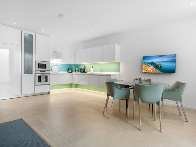 7 Bedrooms Villa in Benahavís