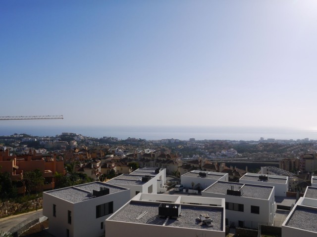 Adosado con 5 Dormitorios  en Riviera del Sol