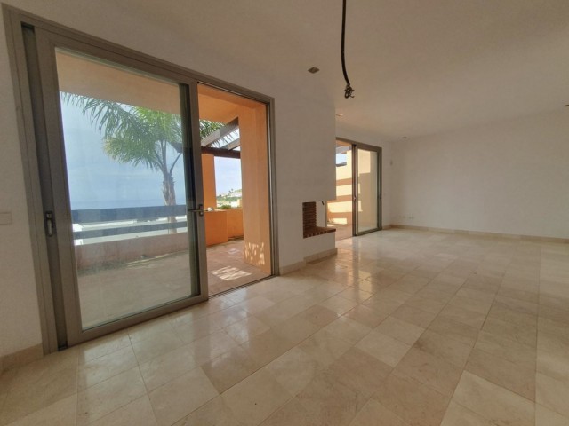 Adosado con 5 Dormitorios  en Riviera del Sol