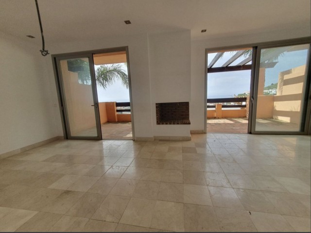 Adosado con 5 Dormitorios  en Riviera del Sol