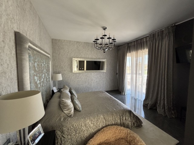 Villa avec 5 Chambres  à La Cala Golf