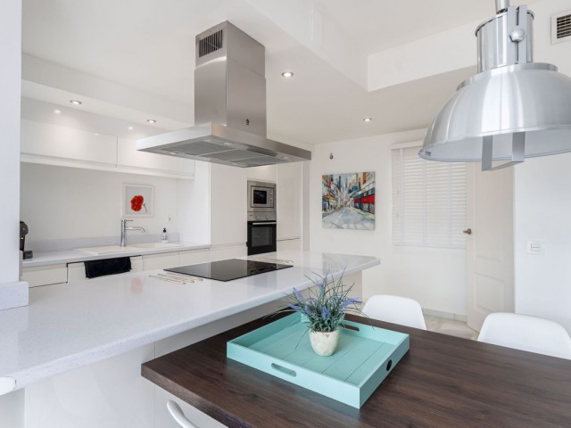 3 Bedrooms Apartment in Nueva Andalucía